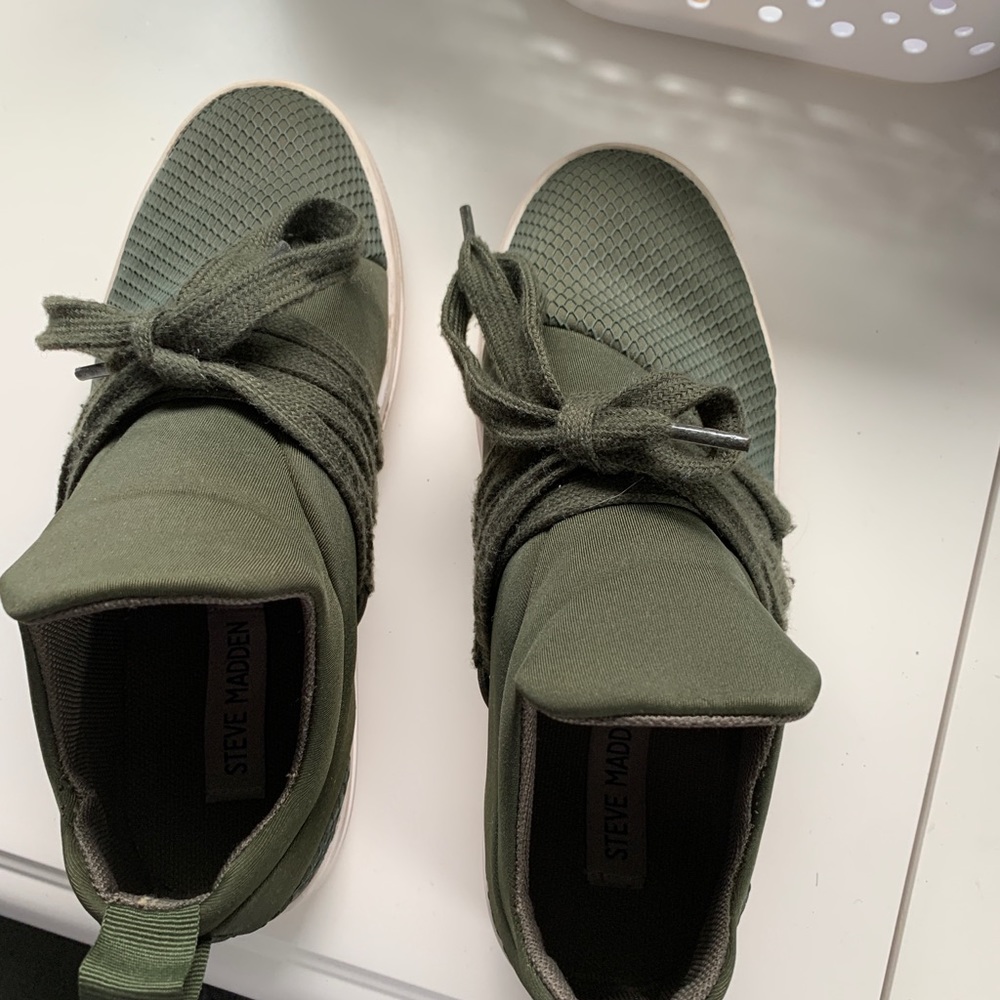 steve madden army green platform slip in sneakers